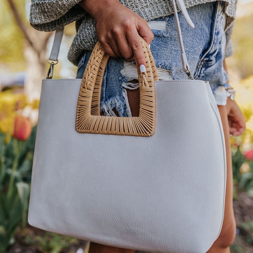 Harbor Lights Faux Leather Tote In Stone 🩶🩵